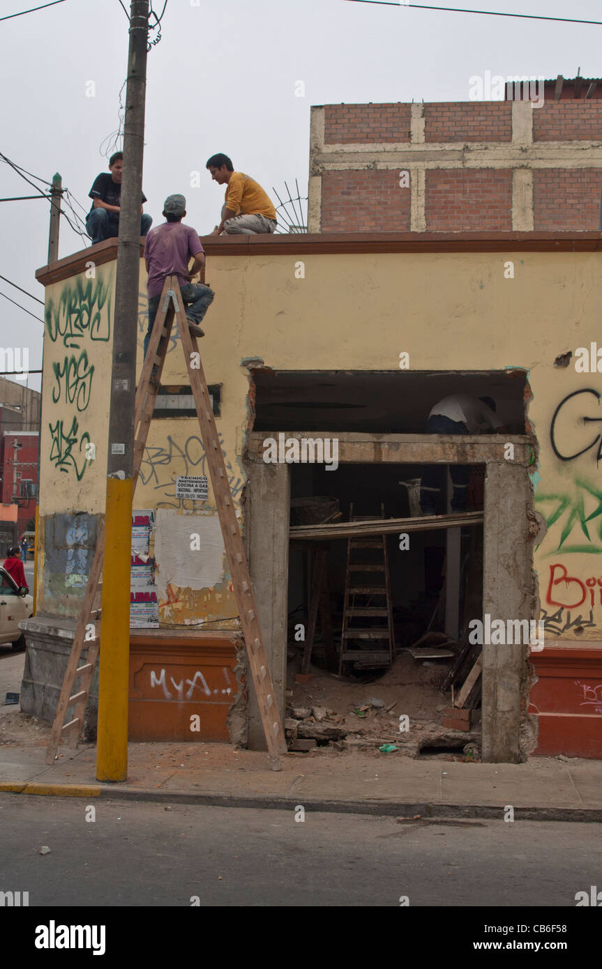 Rénovation d'un vieux bâtiment dans Barranco Lima Pérou Banque D'Images