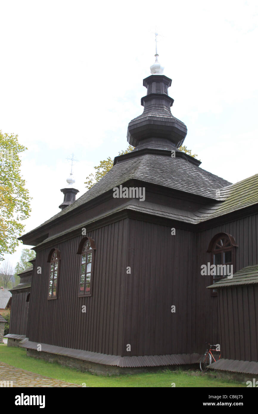 Église en bois dans le sud-est de la Pologne Banque D'Images