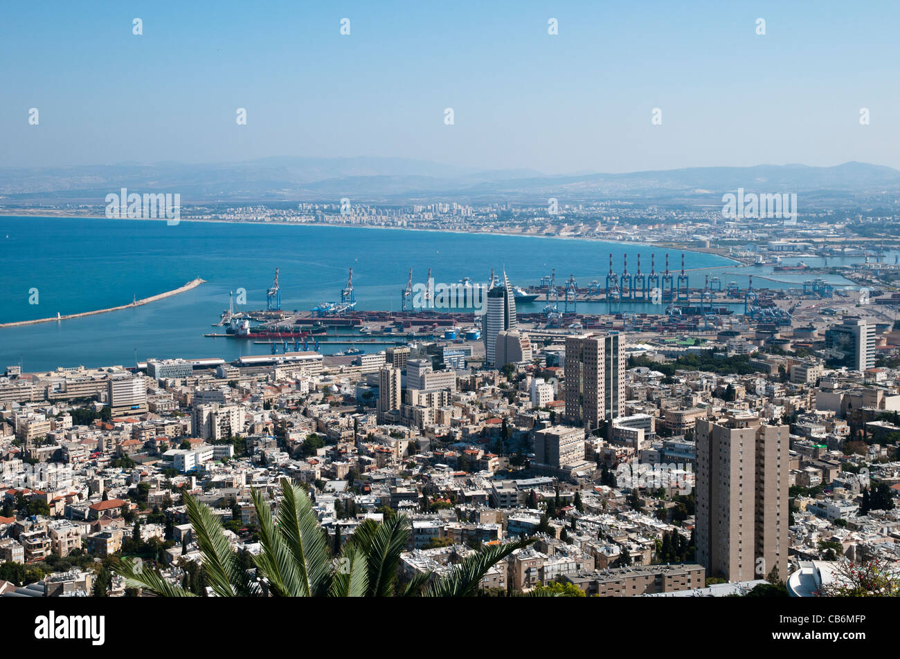 Panorama de l'industrie et le port de Haïfa de Mount Carmel, Haïfa, Eilat, Israël, Asie, Moyen Orient Banque D'Images