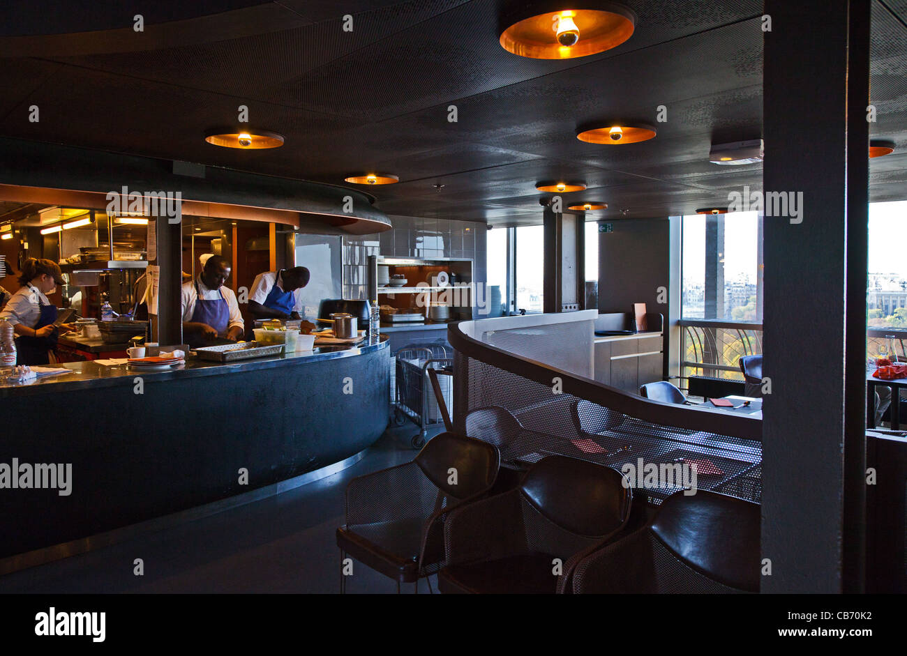 Paris, le restaurant à l'intérieur de la Tour Eiffel Banque D'Images