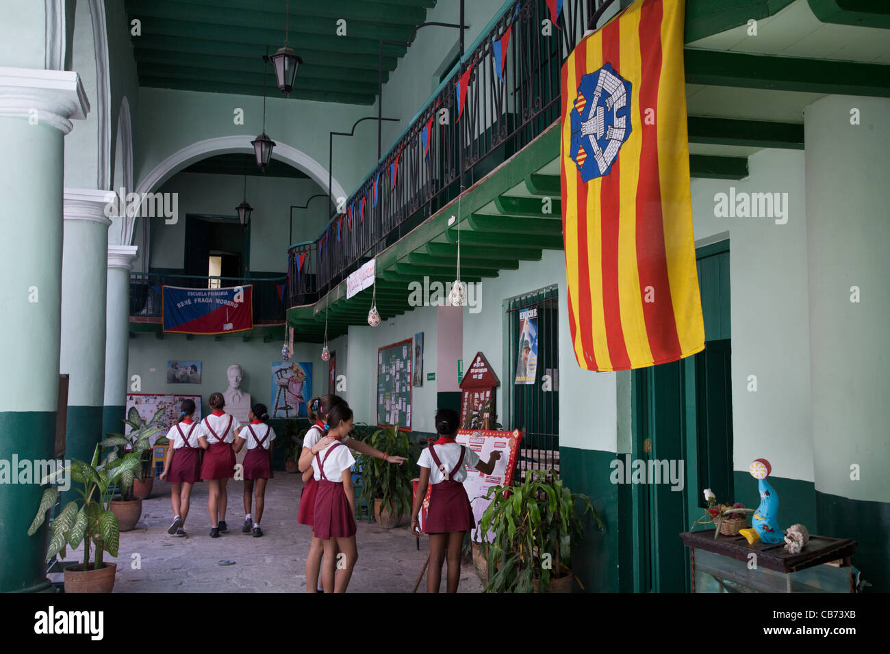 Une école parrainée par le gouvernement de l'CataluÒa, Espagne, La Havane (La Habana, Cuba) Banque D'Images