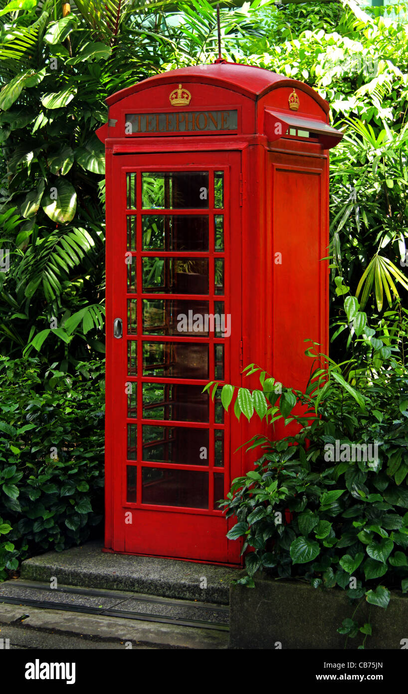 Londres cabine téléphonique - téléphone rouge fort Banque D'Images