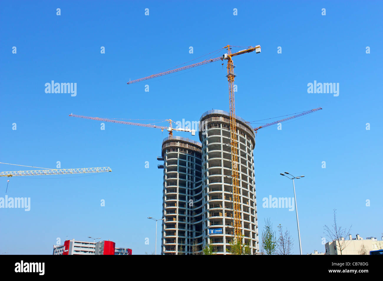 Grue de construction La construction de nouveaux business tower Banque D'Images
