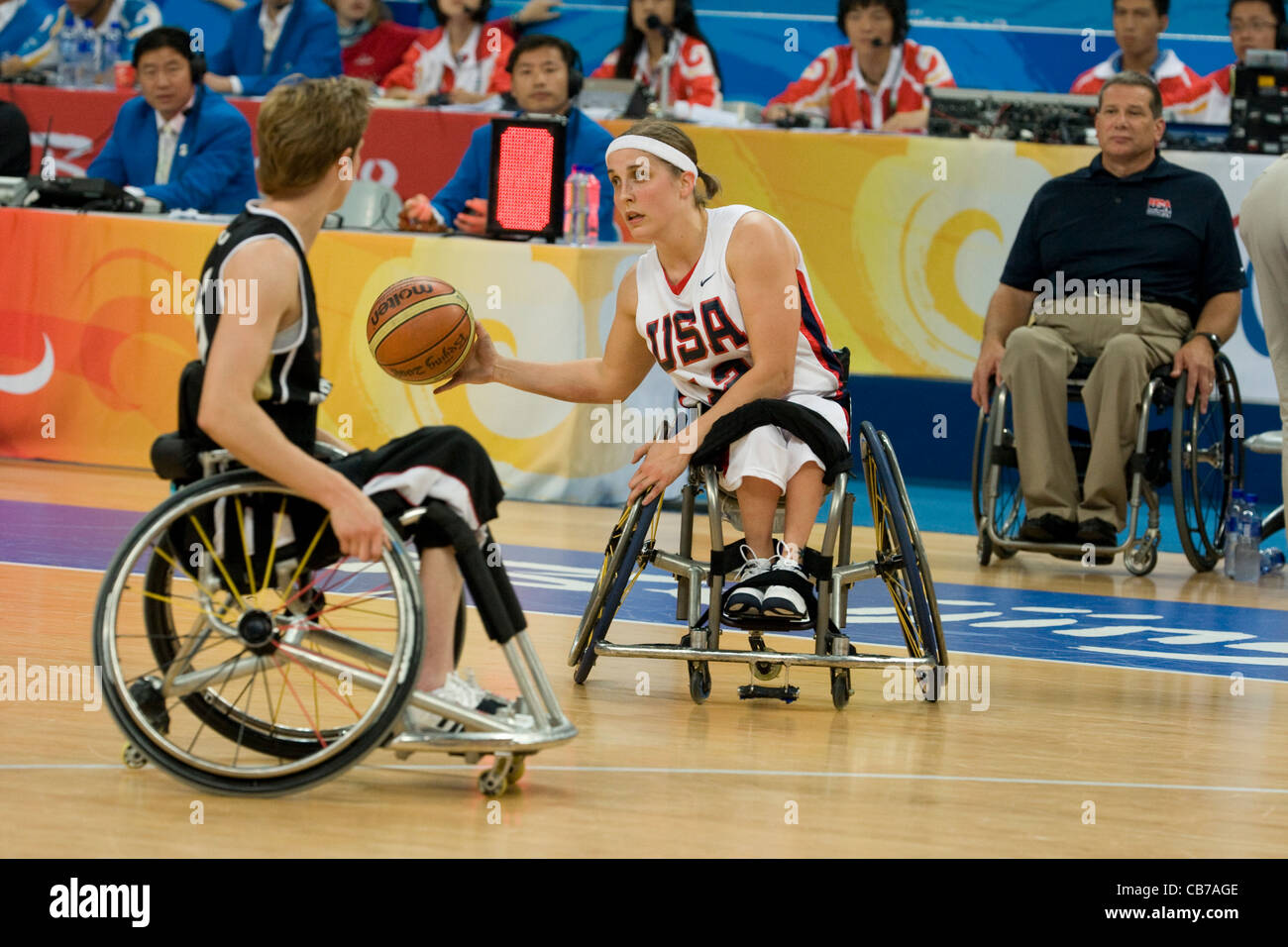 Jeux paralympiques de basketball en fauteuil roulant Banque de  photographies et d'images à haute résolution - Alamy