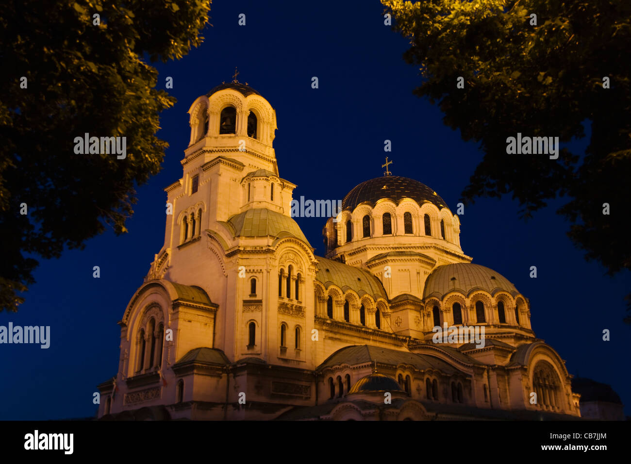 Vue nocturne de la cathédrale Alexandre Nevski, à Sofia, Bulgarie Banque D'Images