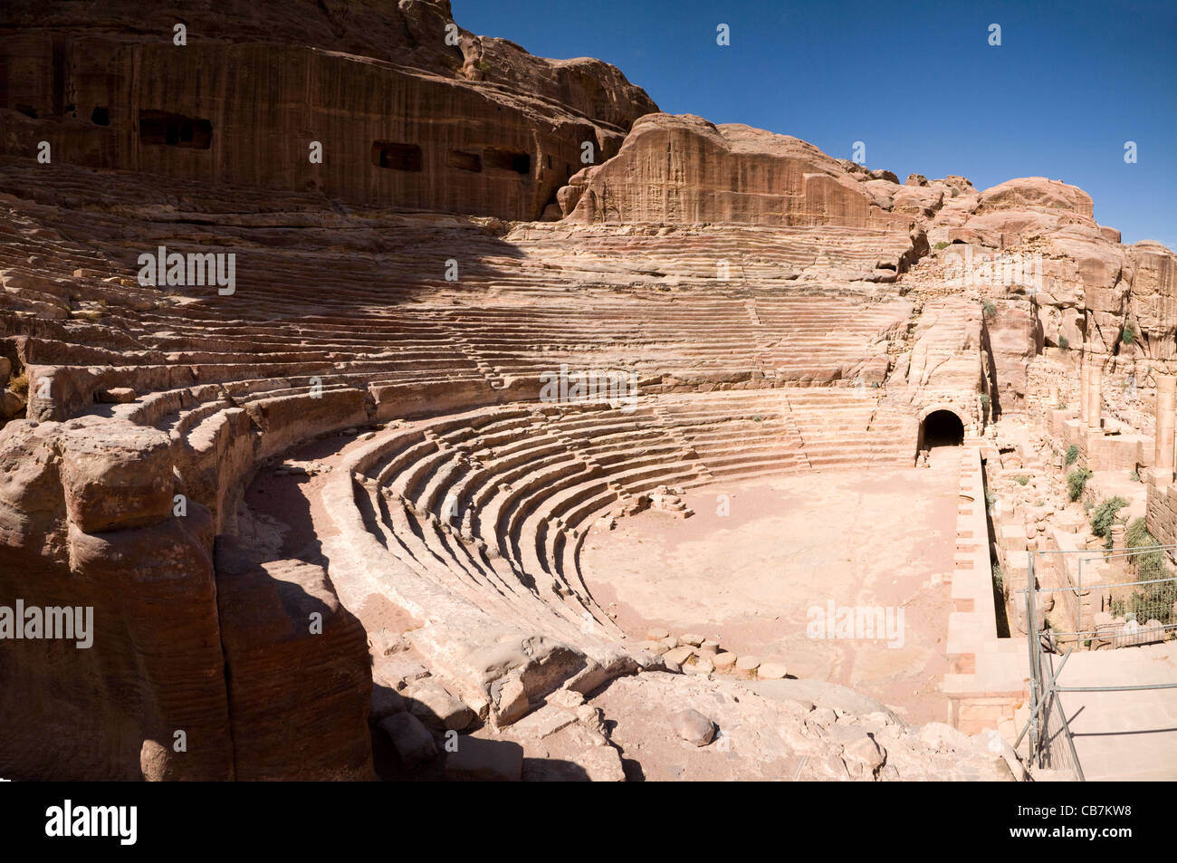 Amphitheatre antique a la cite perdue de Petra. La Jordanie Photo Stock Alamy