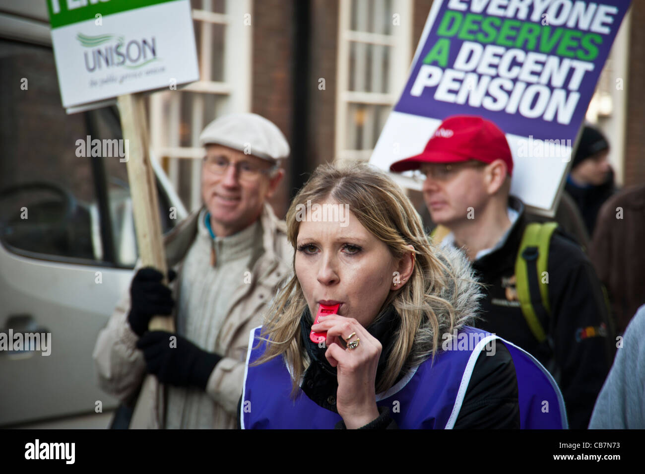 Manifestations à Cambridge dans le 30 novembre 2011 grève du secteur public sur les retraites Banque D'Images