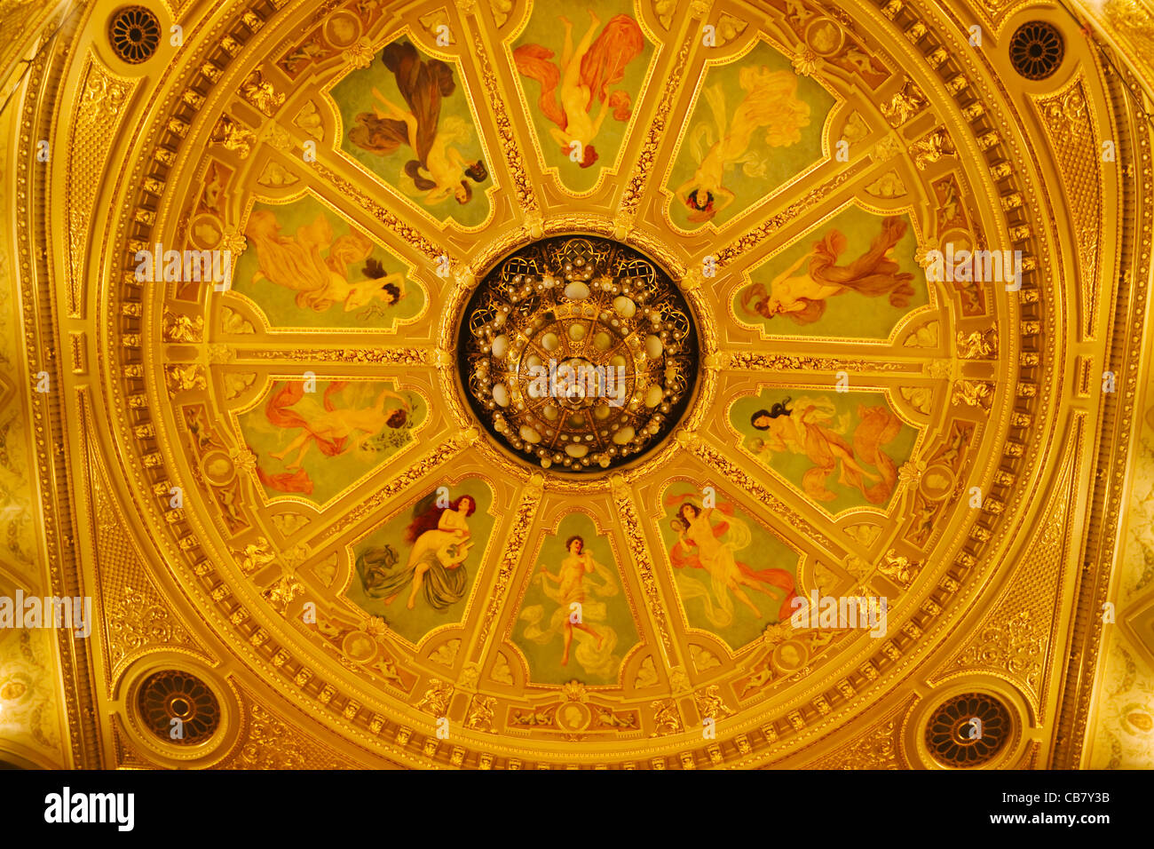 Plafond de l'Opéra, Lviv, Ukraine Banque D'Images