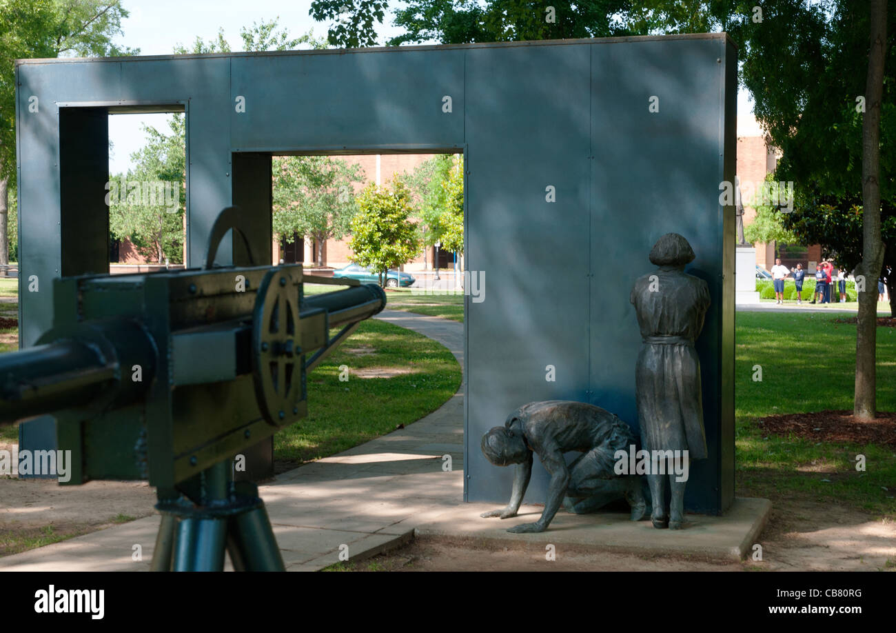 Alabama, Birmingham, Kelly Ingram Park, memorial statue au mouvement des droits civils, des canons à eau pour les manifestants Banque D'Images