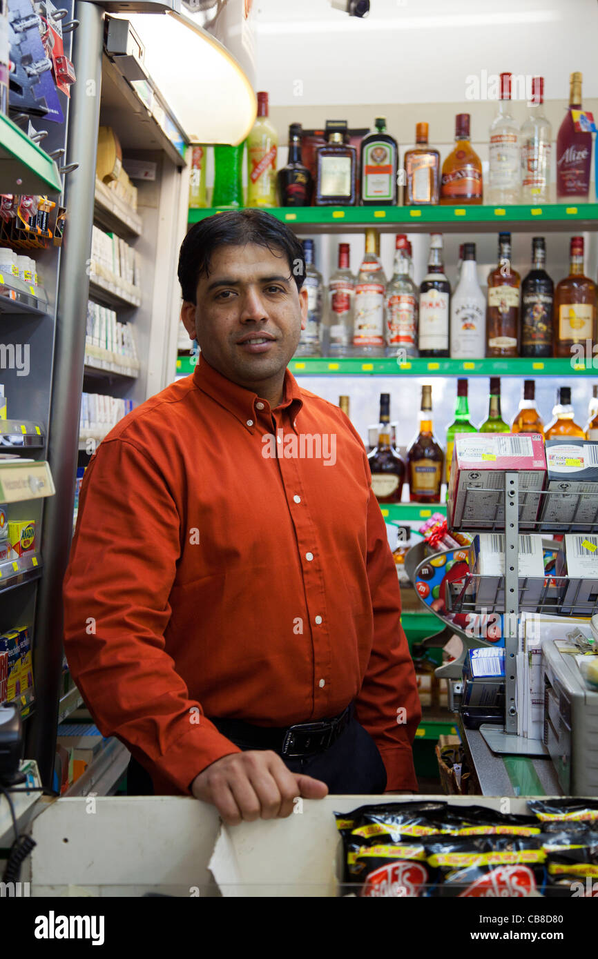 Propriétaire de Cornershop Banque D'Images