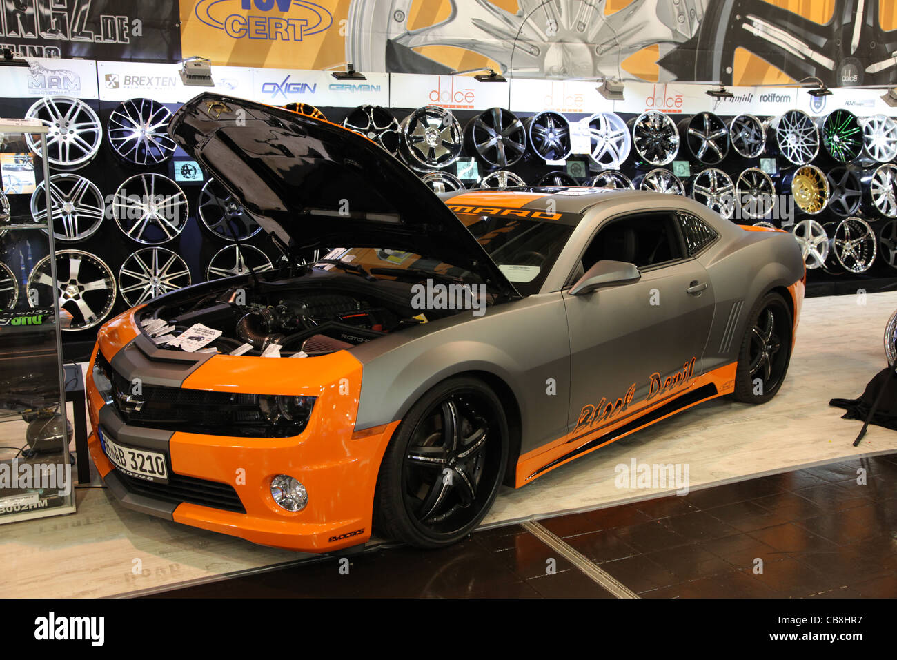 Chevrolet Camaro Muscle Car illustré à l'Essen Motor Show d'Essen, Allemagne, le 29 novembre 2011 Banque D'Images