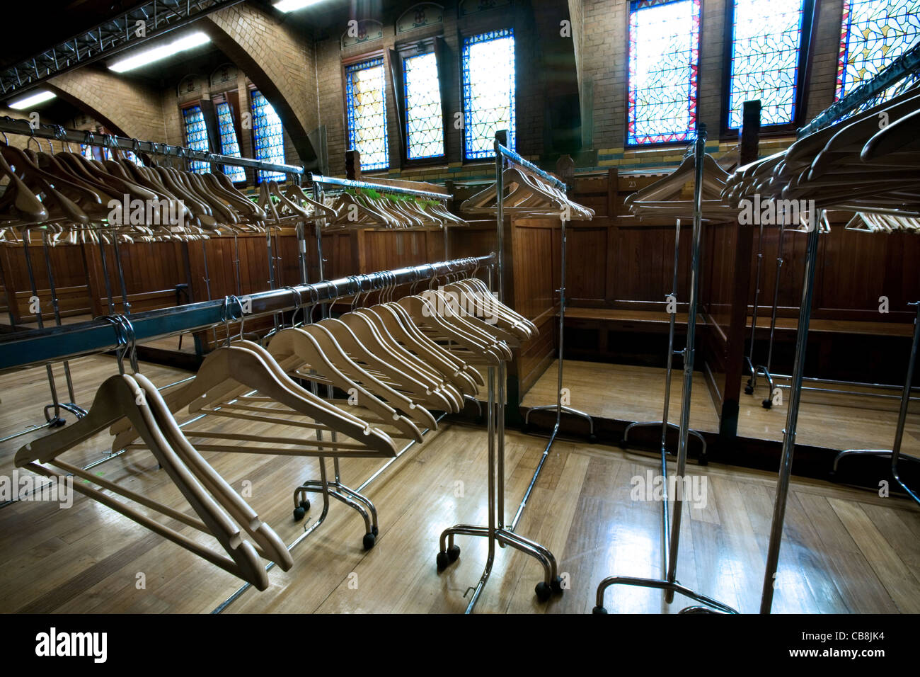 Cintres dans le vestiaire, Beurs van Berlage, Amsterdam, Pays-Bas Banque D'Images