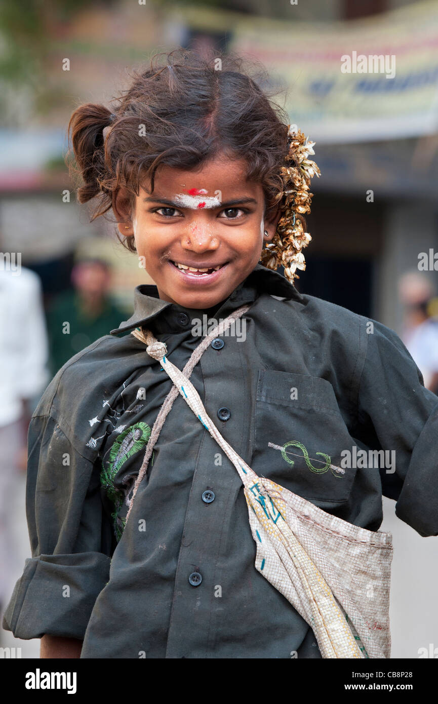 Pauvre mendiant indien fille. Selective focus Banque D'Images