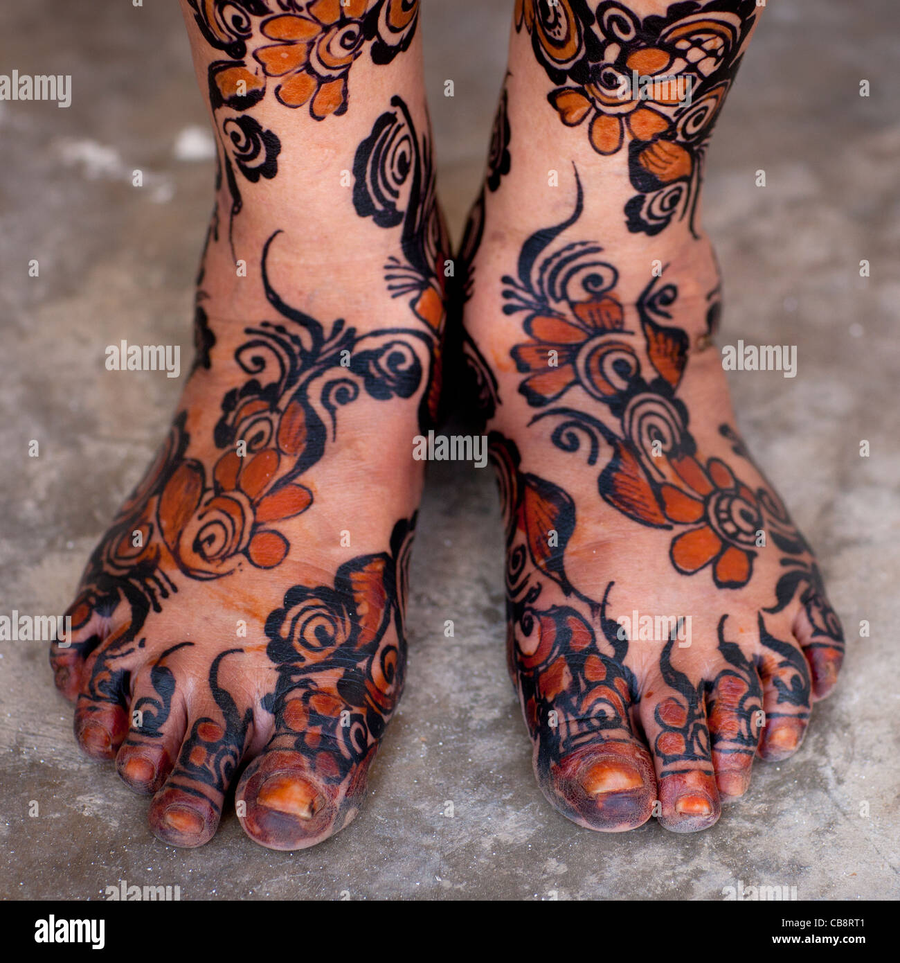 Henna feet Banque de photographies et d'images à haute résolution - Alamy
