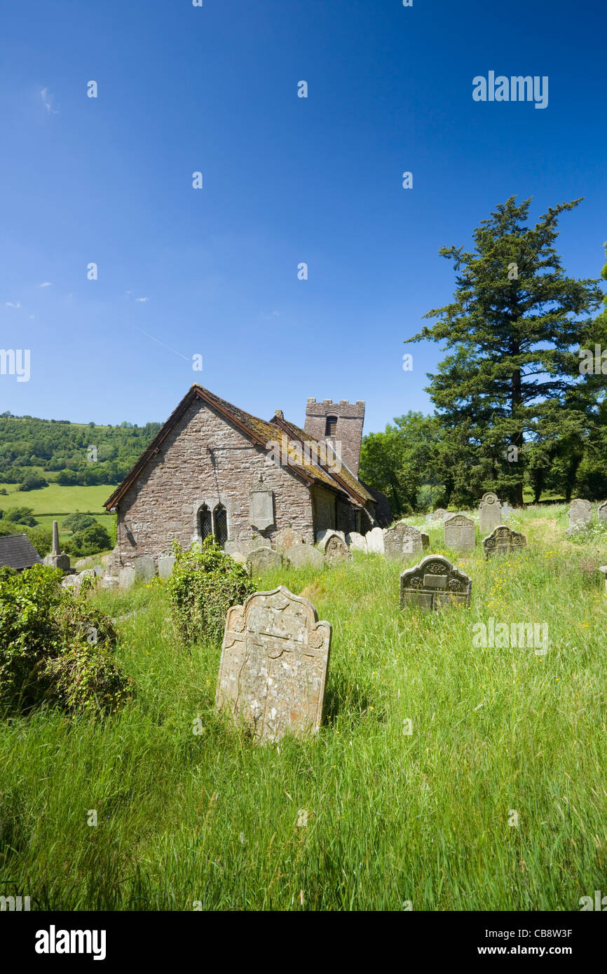 L'église St Martin, Cwmyoy. Les Montagnes Noires. Le Parc National des Brecon Beacons. Powys. Le Pays de Galles. UK. Banque D'Images