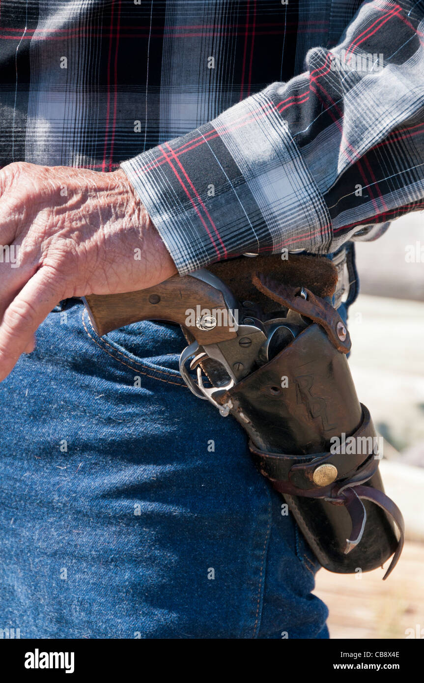 Homme avec un Ruger six coups, Custer State Park Buffalo Roundup, Custer State Park, dans le Dakota du Sud. Banque D'Images