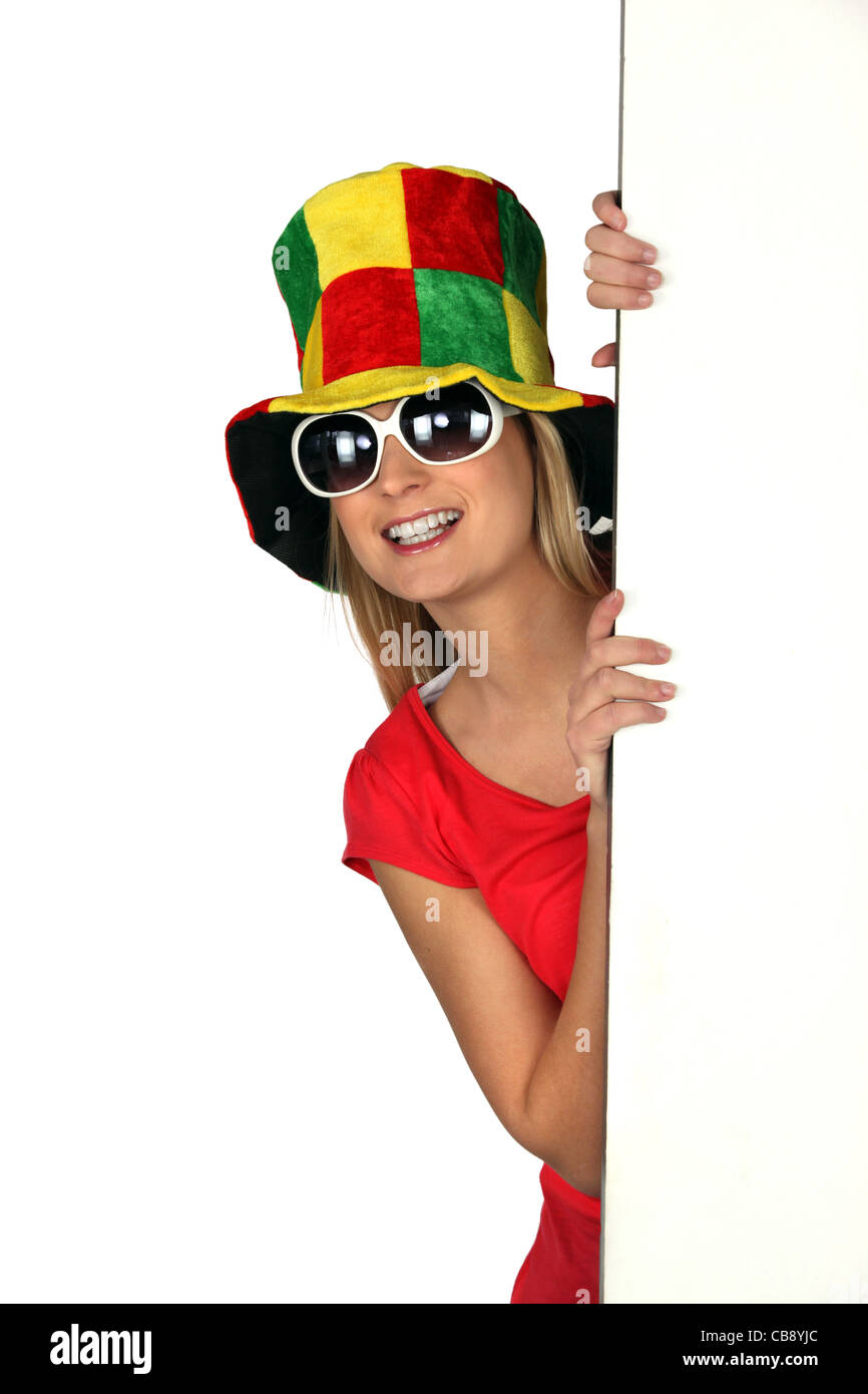 Femme portant un chapeau et des lunettes de comique Photo Stock - Alamy
