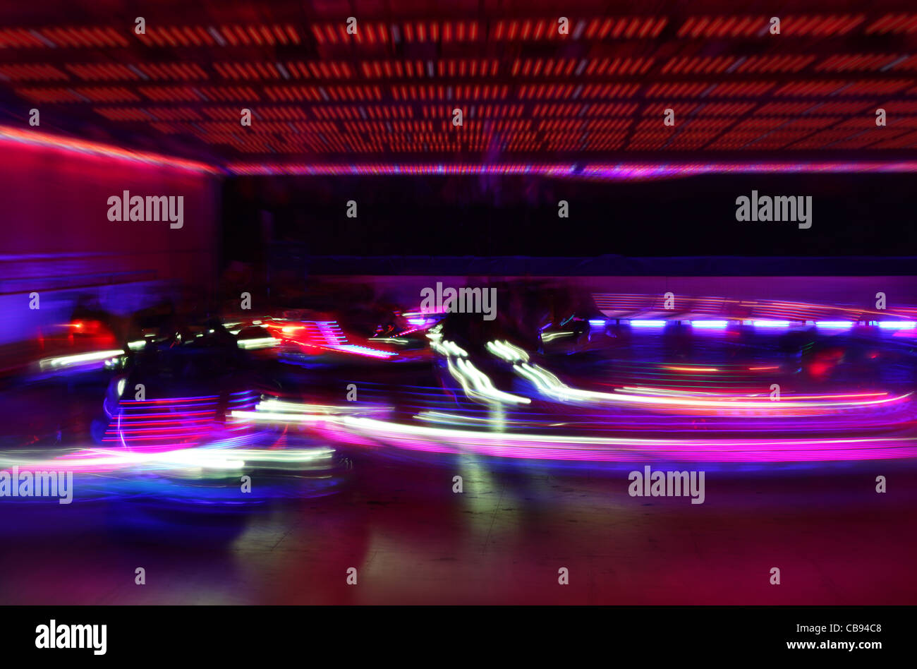 Dodgem cars in motion Banque D'Images