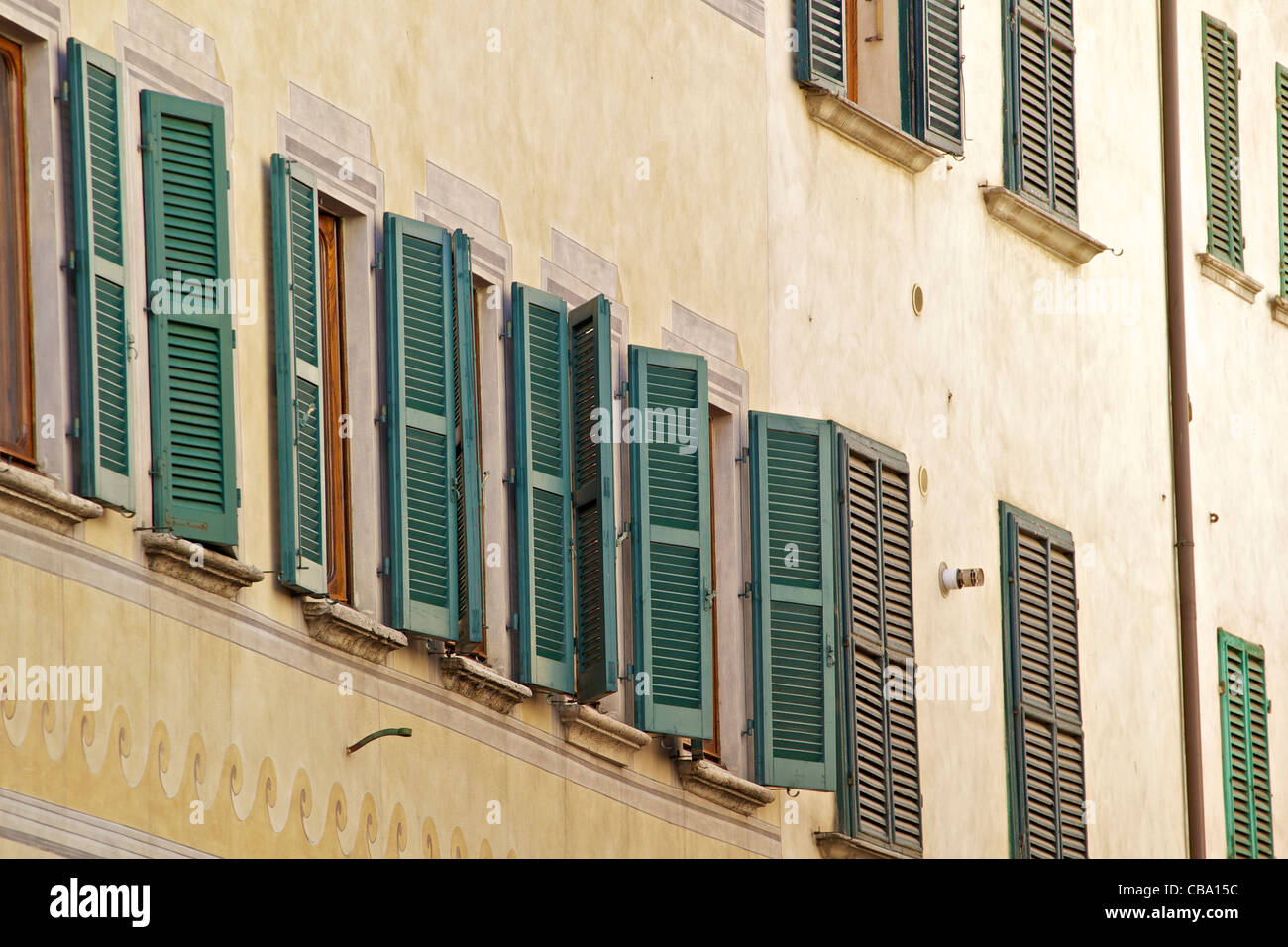 Les volets verts de Florence Banque D'Images