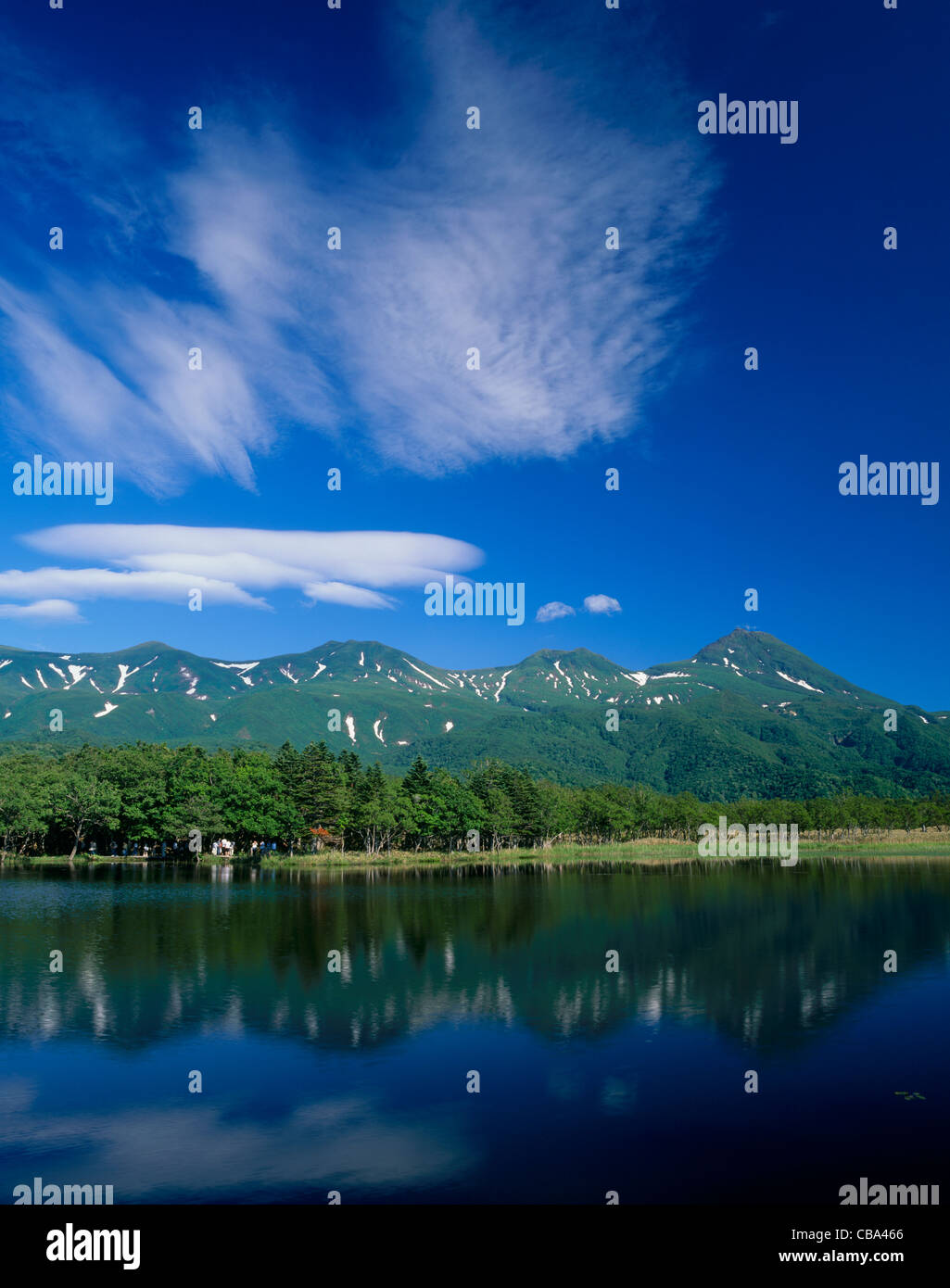 Premier lac de Shiretoko Shiretoko cinq lacs et montagnes, Shari, Hokkaido, Japon Banque D'Images