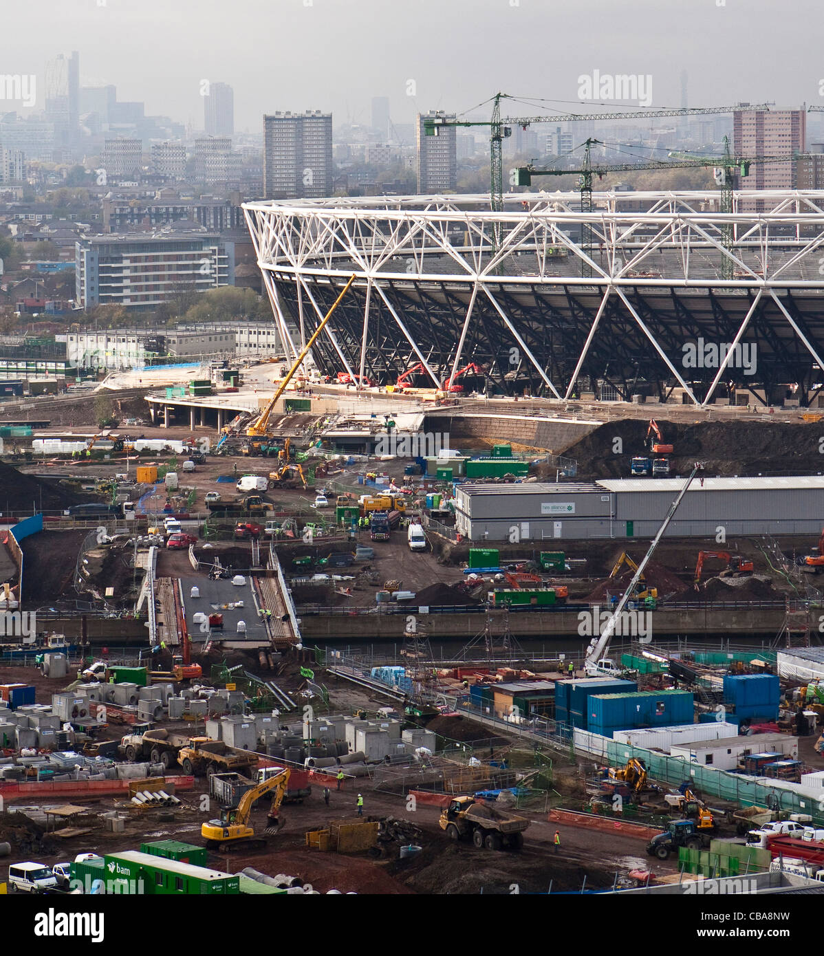 Nov 2009 - Olympic Park, Londres - vue aérienne sur le stade olympique en construction pour les prochains jeux d'été 2012 Banque D'Images