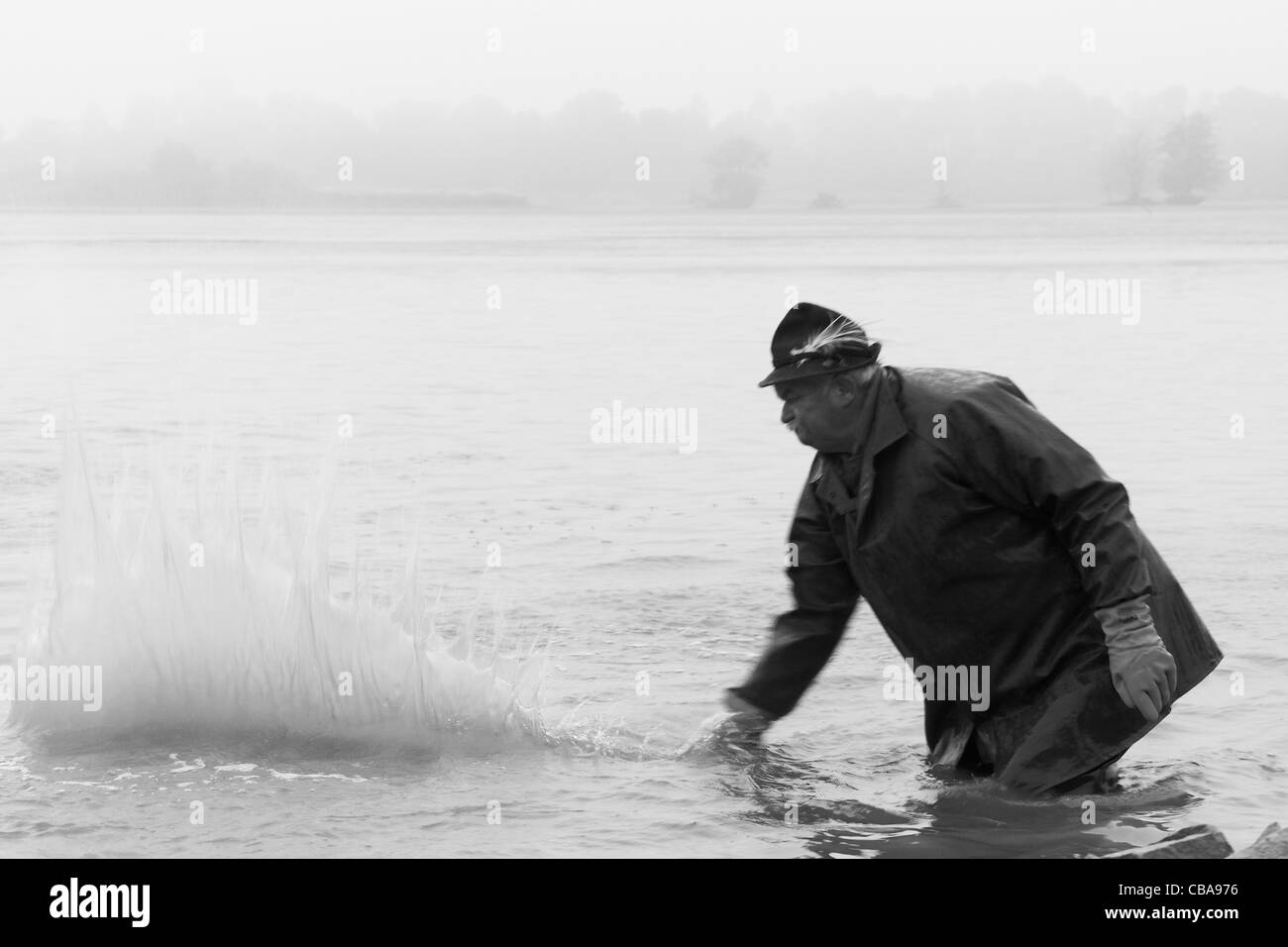 Poisson, pêcheur, la pêche, l'étang des carpes, Choryne Velka Banque D'Images