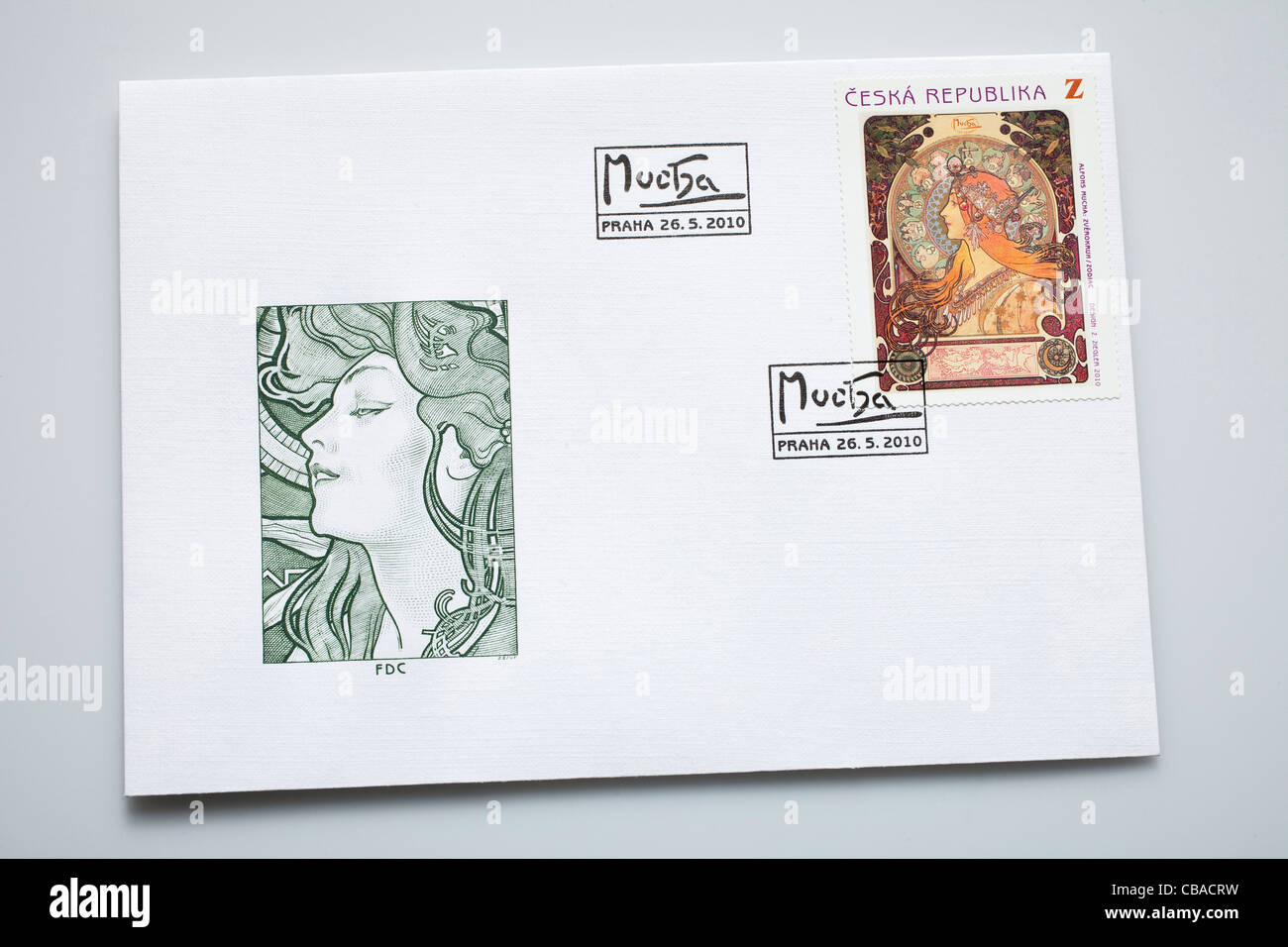Enveloppe premier jour (FDC) par Alfons Mucha (1860-1939) avec des timbres du Zodiaque par le même auteur. (CTK Photo/Martin Sterba) Banque D'Images
