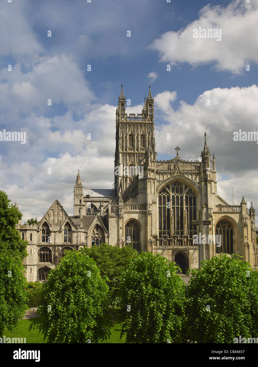 La cathédrale de Gloucester, à l'ouest à l'avant & Tower Banque D'Images