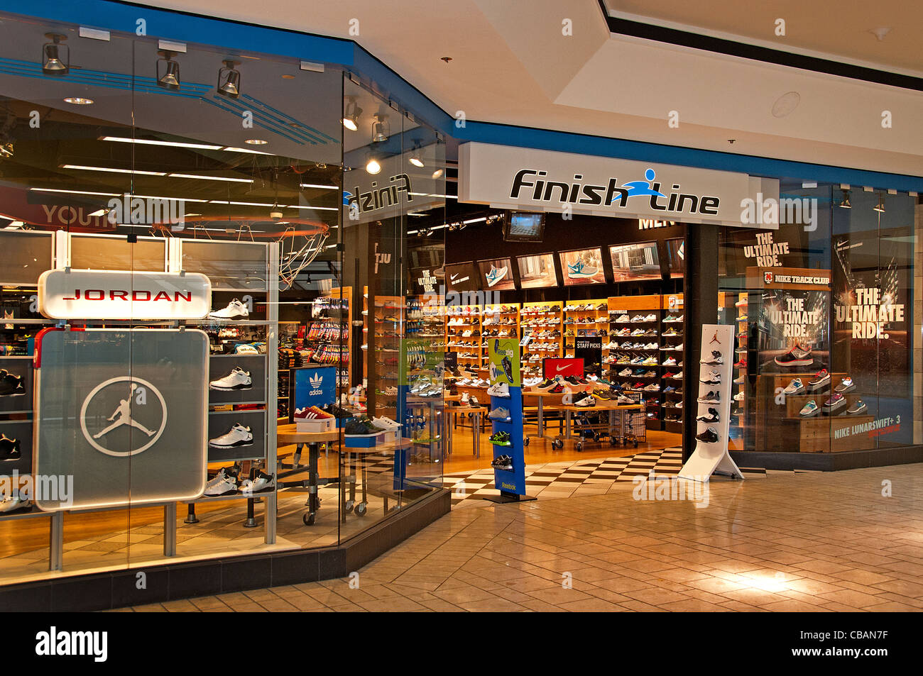 Ligne d'arrivée en Jordanie La Grove Farmers Market retail entertainment shopping mall Los Angeles California United States Banque D'Images