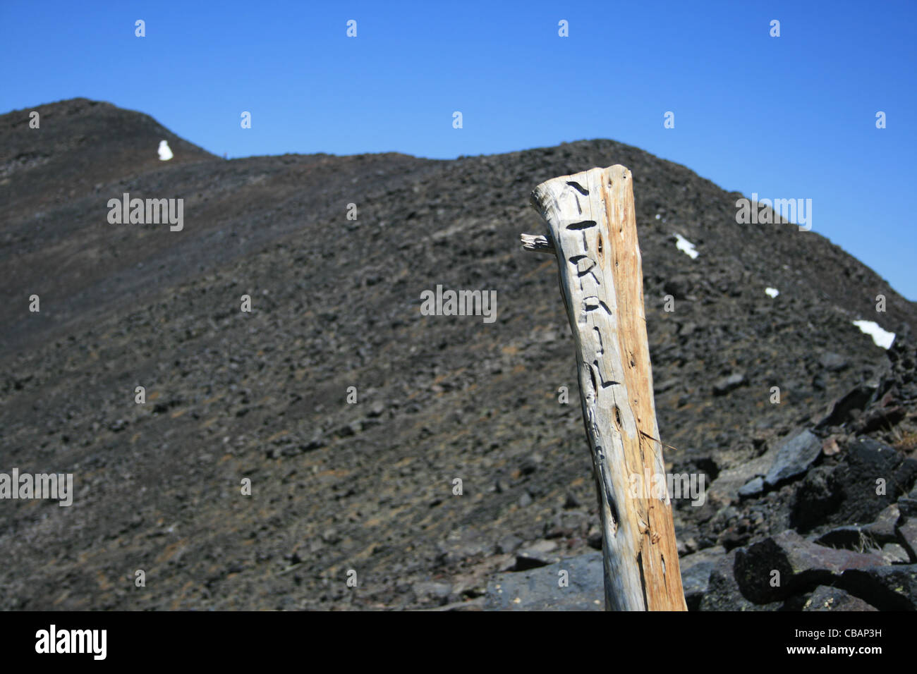 Signalisation sur rocky path de sommet du mont Humphreys, Arizona Banque D'Images
