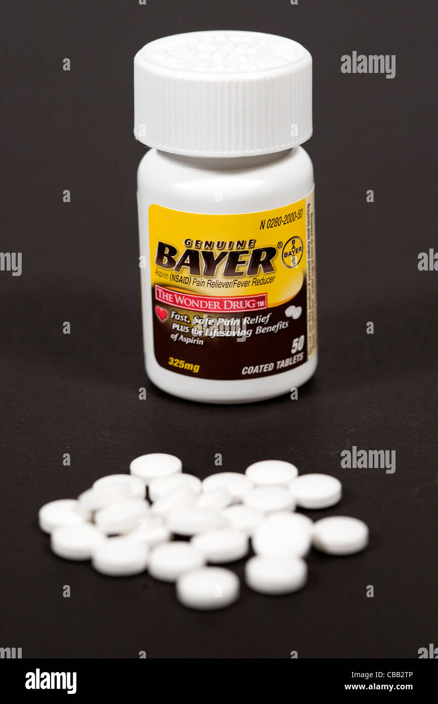 L'aspirine Bayer comprimés. Banque D'Images