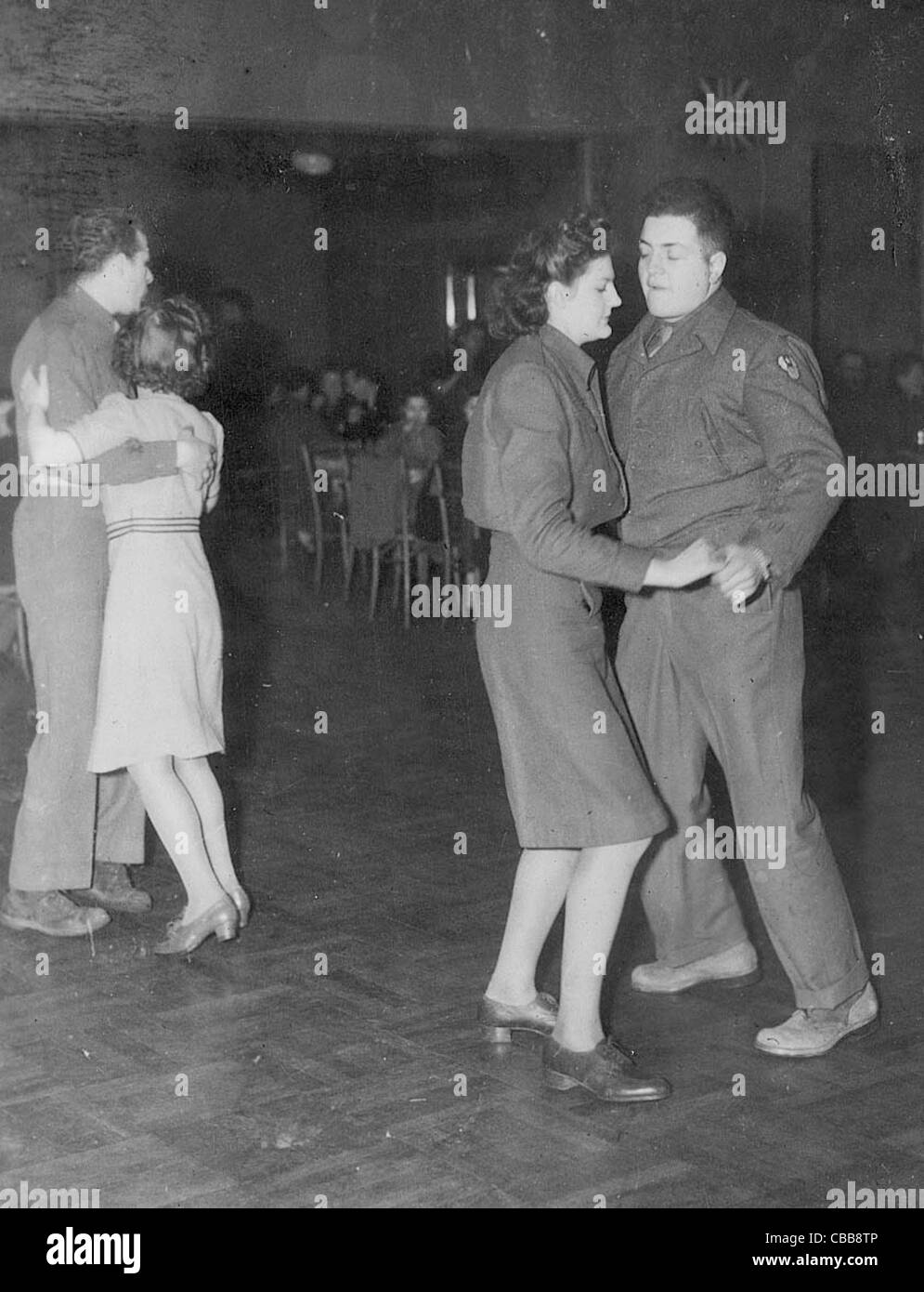 L'USAAF WW11 soldats et aviateurs dance pour se détendre entre les missions Banque D'Images