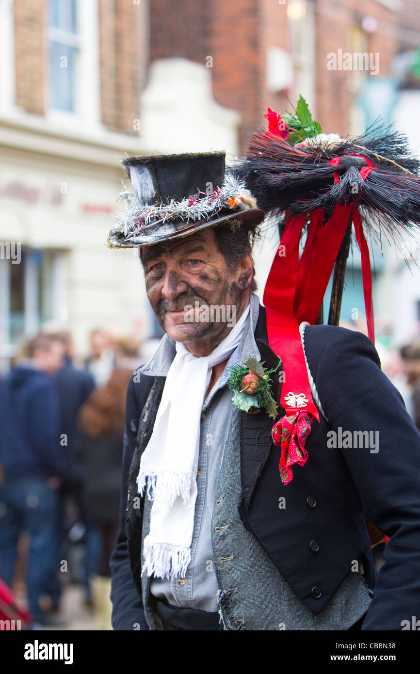 Un 'Lucky' Victorian ramoneur au festival de Noël de Dickens, Rochester, Kent, UK, décembre 2011. Banque D'Images