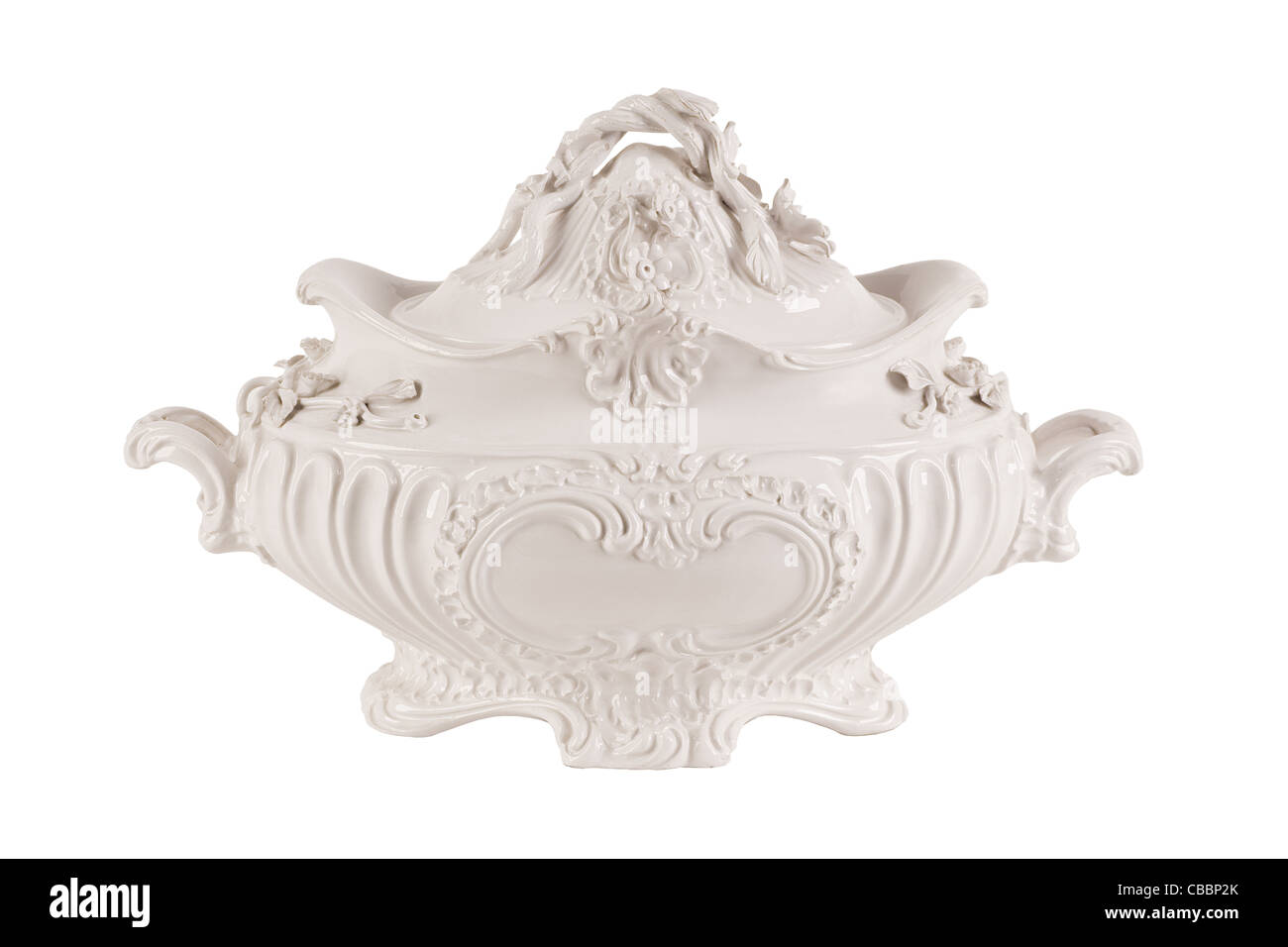 Ancienne soupière en porcelaine, décor riche en style baroque Photo Stock -  Alamy