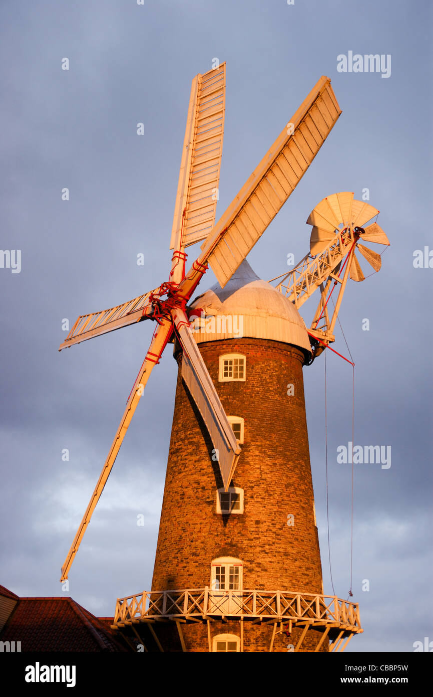 Maud Foster moulin au coucher du soleil, Horncastle Road, Boston, Lincolnshire, Angleterre Banque D'Images