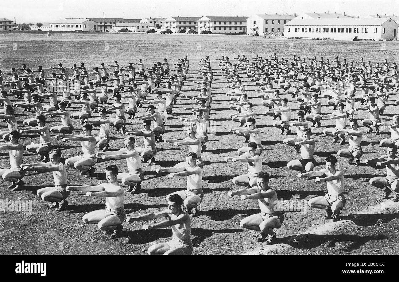 PT PE au cours de gymnastique suédoise mokobé pour pilotes stagiaires. USA WW11. Banque D'Images