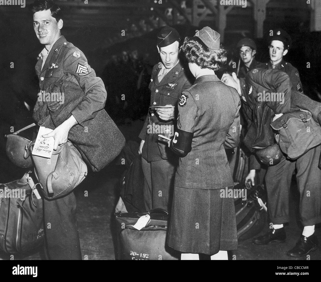 Le retour à la maison. Soldats et aviateurs américains retour à la France à la fin de WW11 Banque D'Images