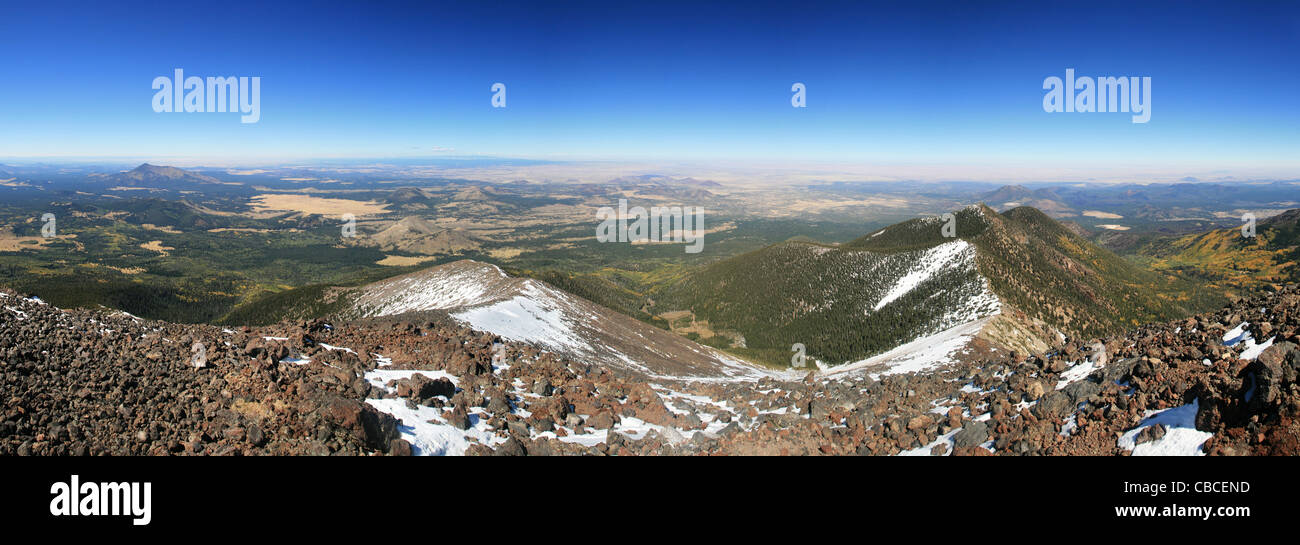 Panorama depuis le sommet du mont Humphreys, le point le plus élevé en Arizona Banque D'Images