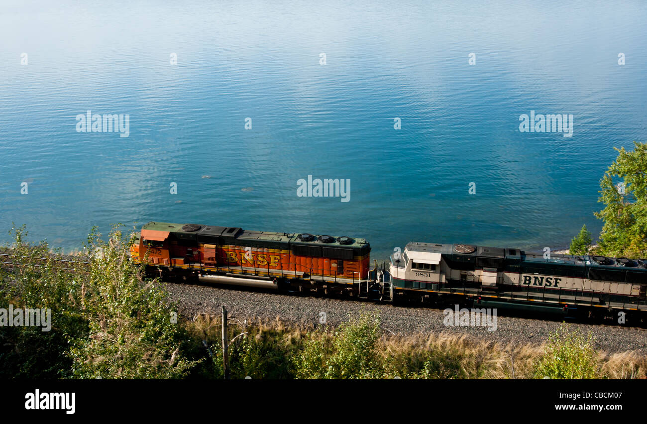 Le lac Pend Oreille est un lac dans le nord de l'Idaho Panhandle, avec une superficie de 148 milles carrés. Il est de 65 miles de long ! Banque D'Images