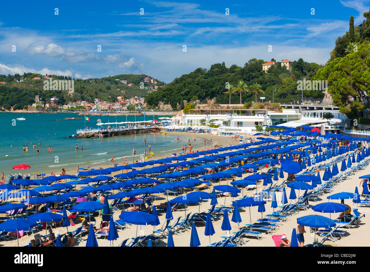 Les touristes sur la plage, Lerici, Province de La Spezia, Ligurie, Italie, Europe Banque D'Images