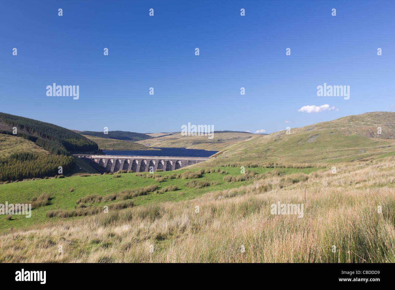 Nant-y-moch réservoir et barrage, Plunlumon. Le réservoir alimente la station hydro-électrique Statkraft à Rheidol mcg Banque D'Images