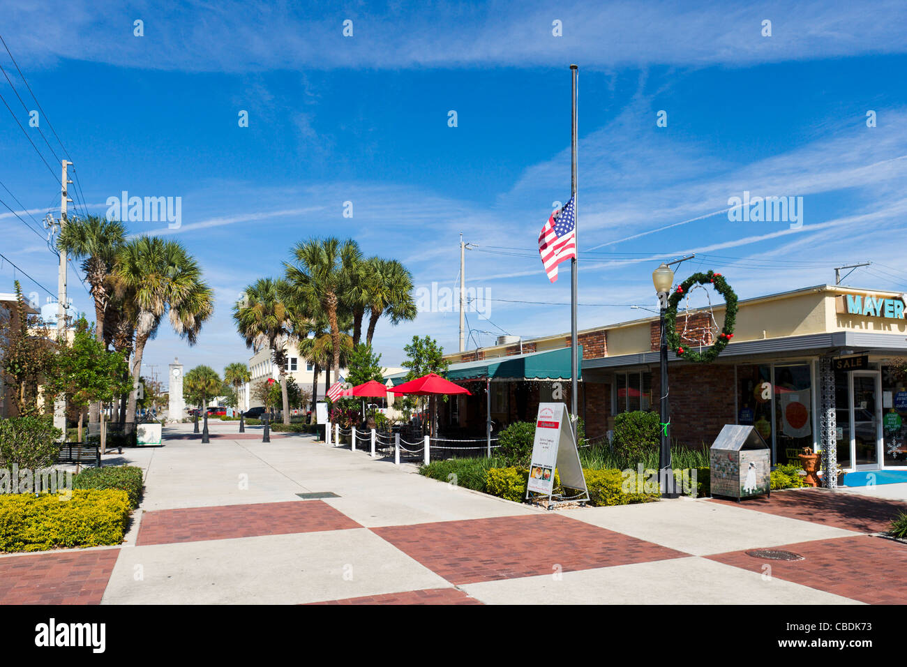Boutiques, cafés, sur Market Street, au centre-ville de Lake Wales, une petite ville typique dans le centre de la Floride, USA Banque D'Images