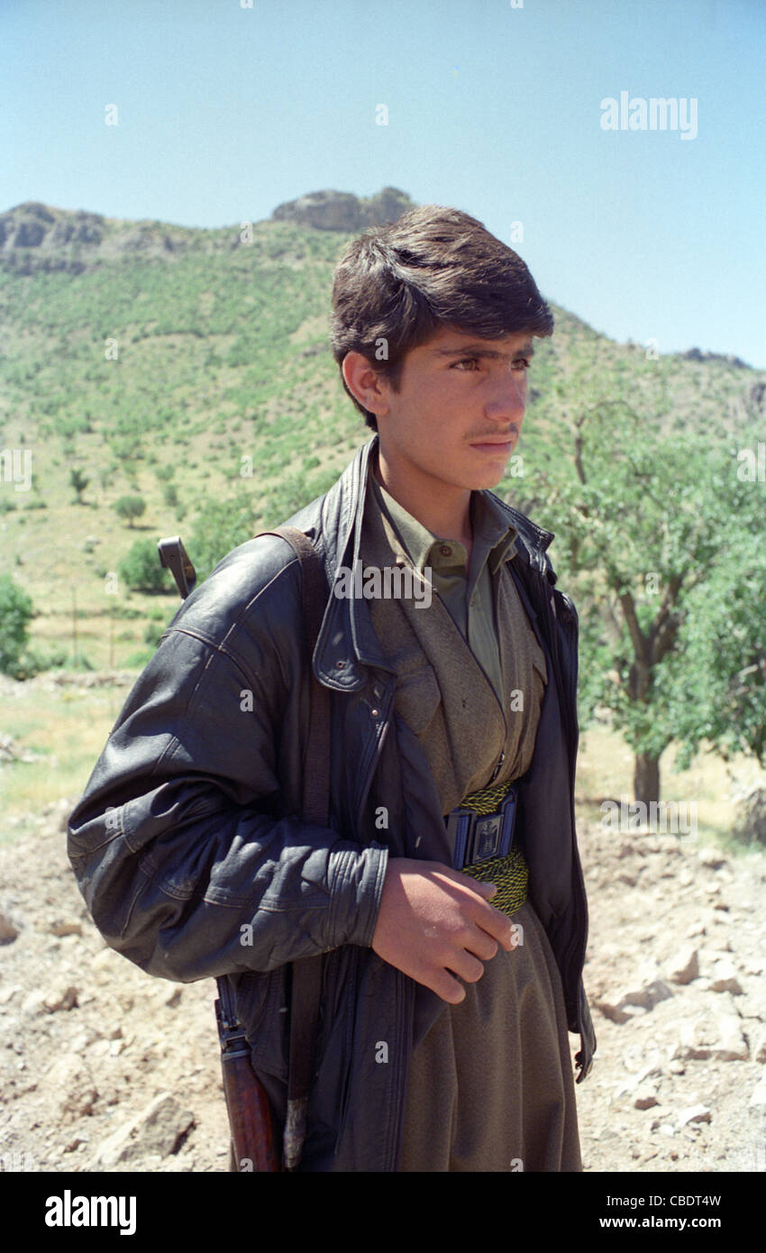 La lutte contre la guérilla du PKK kurde en Turquie du nord de l'Irak/Kurdistan irakien. Forces armées : les femmes et les enfants, les garçons de moins de 15 ans, orp Banque D'Images