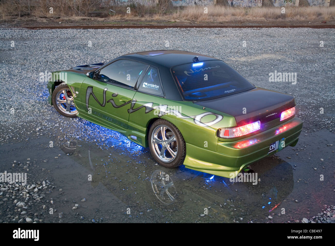 Boy racer Nissan 180SX S13 Silvia modification voiture de sport japonaise avec des néons sous caisse Banque D'Images