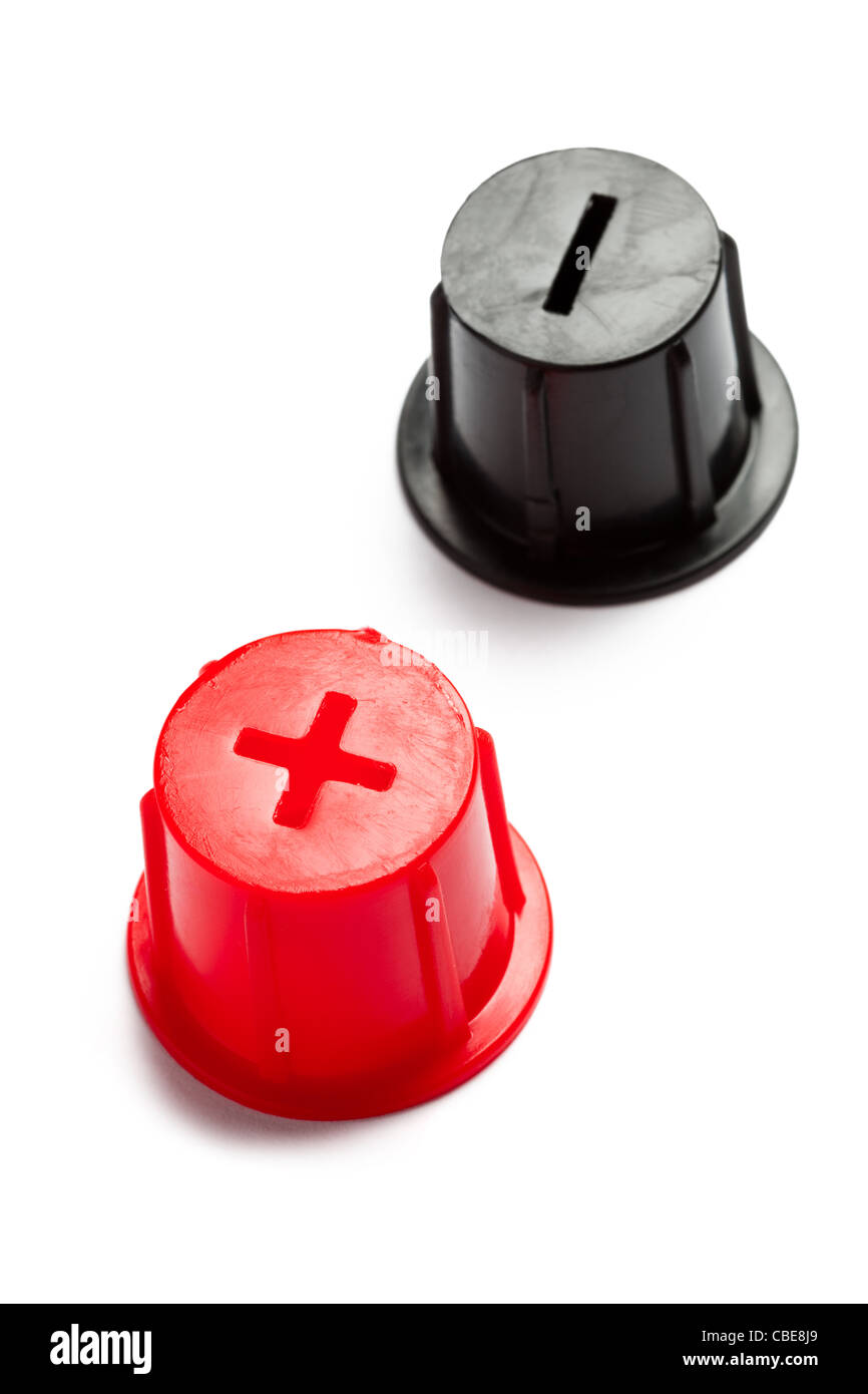 Rouge et Noir Batterie Positif Négatif Photo Stock - Alamy