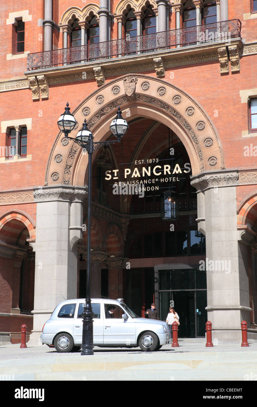 L'entrée du bateau St Pancras Renaissance Hotel London sur Euston Road, à Londres, Royaume-Uni Banque D'Images