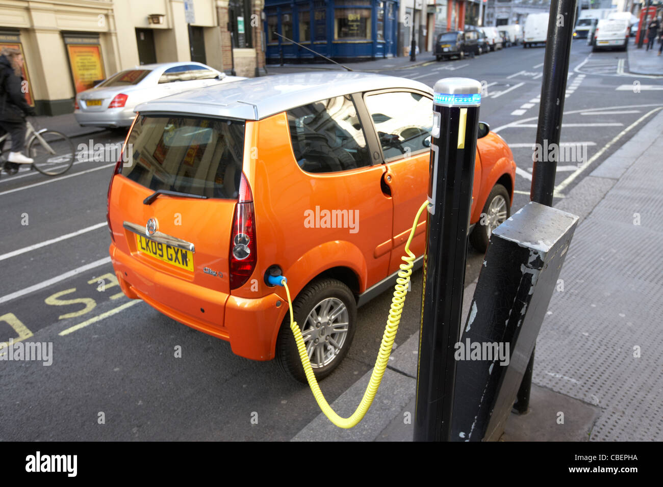 Voiture électrique point de recharge London England uk united kingdom Banque D'Images