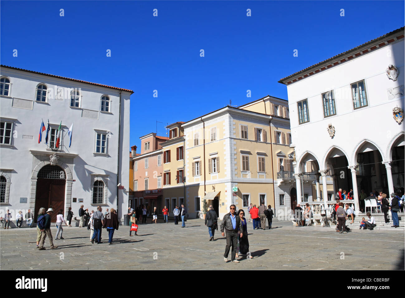 Loggia, café et café, Tito, carrés, Koper Capodistria, Primorska, la Slovénie, l'Istrie, Balkans, Mer Adriatique, de l'Europe Banque D'Images