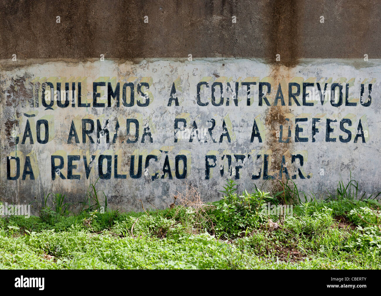 Vieille propagande anticubaine Message par Fidel Castro, Lubango, Angola Banque D'Images