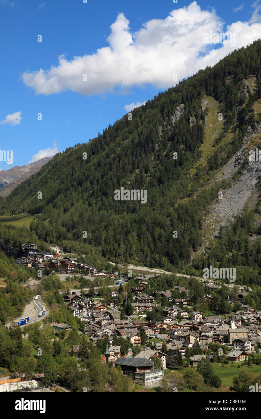 L'Italie, les Alpes, vallée d'Aoste, Courmayeur, village, Banque D'Images